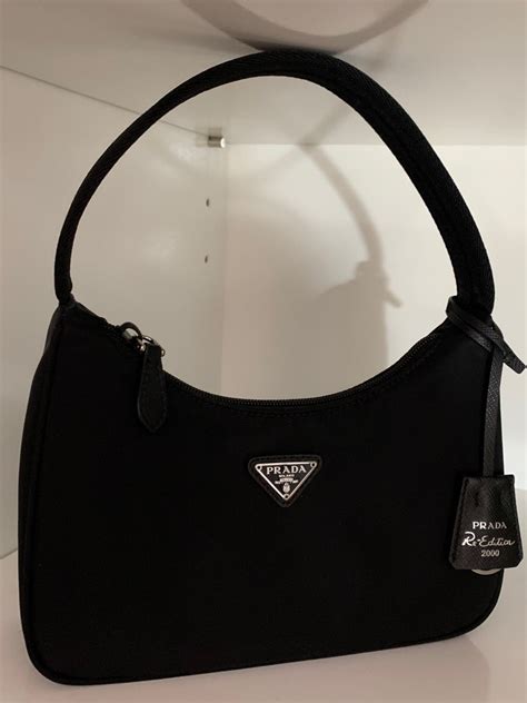 prada hobo bag re edition 2000|Mehr.